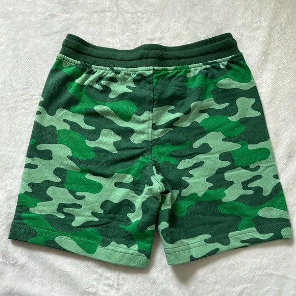🔖 NWT Primary Pull On Green Camo Shorts Size 4-5 - Picture 4 of 5